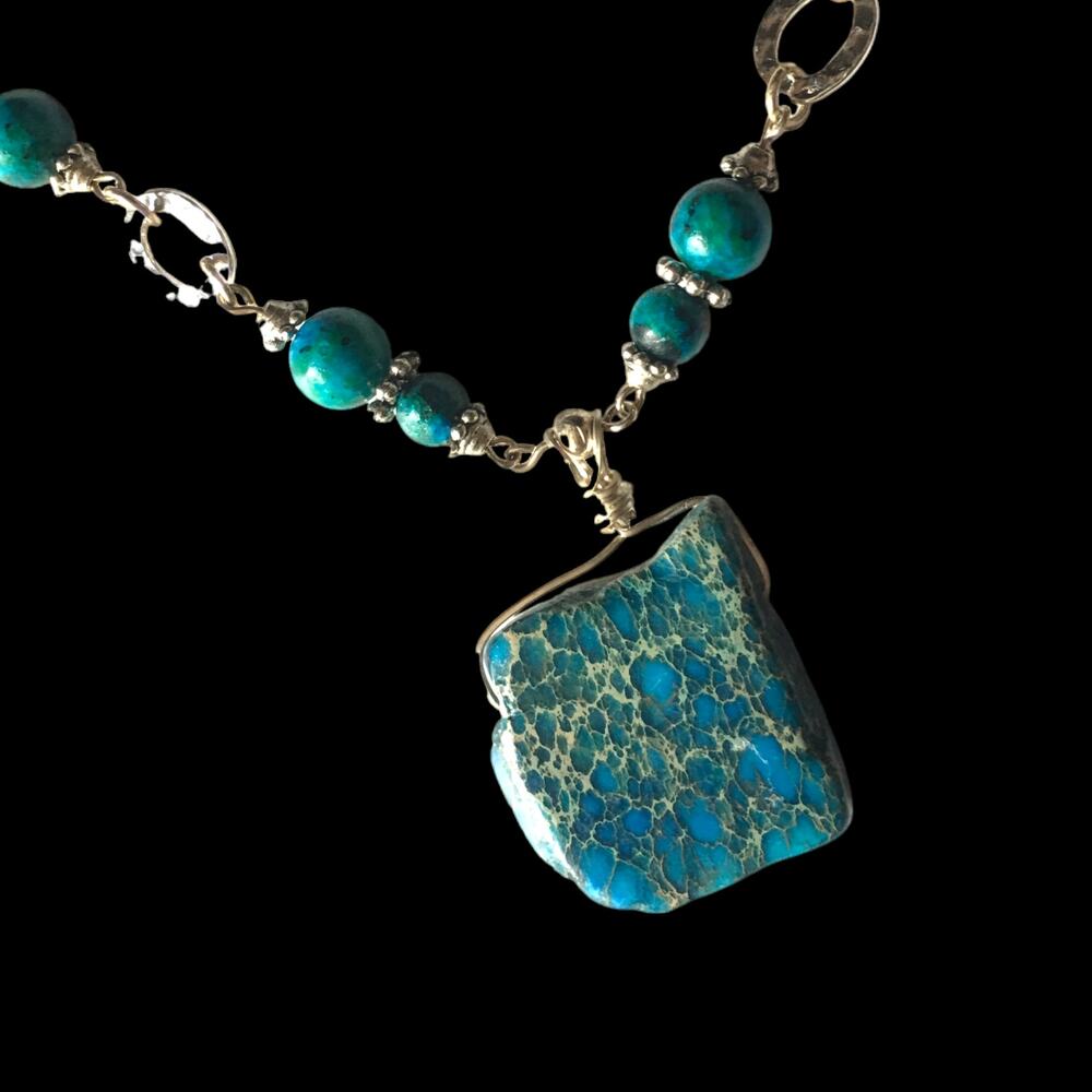 Blue natural stone composite necklace, silver tone